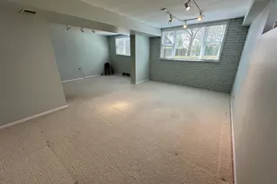647 N Wilke Rd, Arlington Heights, IL 60005 - Photo 9