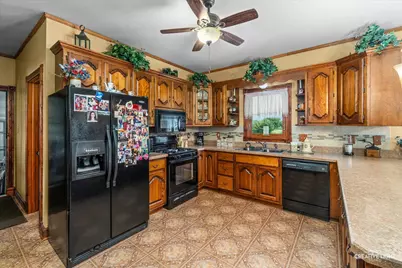 16303 Pratt Road, Sandwich, IL 60548 - Photo 9