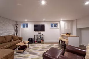 6555 W Addison St, Chicago, IL 60634 - Photo 25