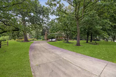 2S730 White Oak Lane, Batavia, IL 60510 - Photo 3