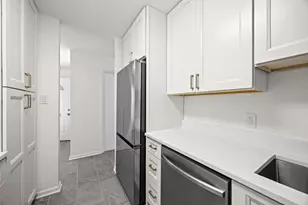 1615 W Greenleaf Ave, Chicago, IL 60626 - Photo 9