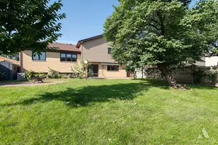 735 Yorkshire Ln, Des Plaines, IL 60016 - Photo 43