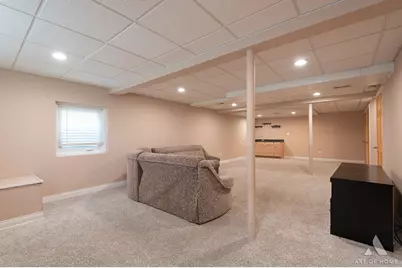 735 Yorkshire Lane, Des Plaines, IL 60016 - Photo 39