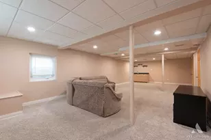 735 Yorkshire Ln, Des Plaines, IL 60016 - Photo 39