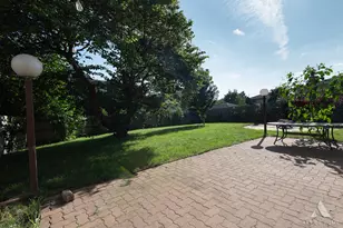 735 Yorkshire Ln, Des Plaines, IL 60016 - Photo 41