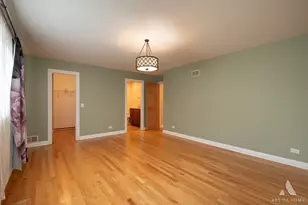 735 Yorkshire Ln, Des Plaines, IL 60016 - Photo 29