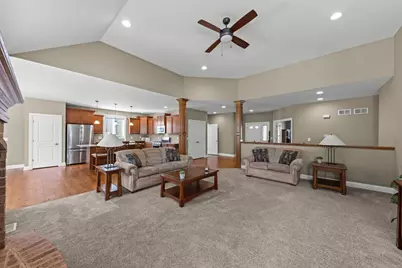 476 Bloomfield Circle, Oswego, IL 60543 - Photo 5