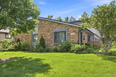 8330 Portsmouth Drive #B, Darien, IL 60561 - Photo 1
