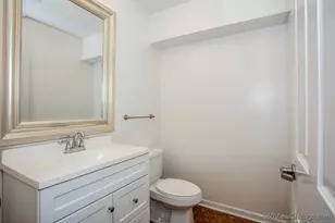 1830 S Calumet Ave, Chicago, IL 60616 - Photo 17