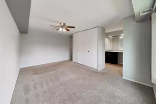 1101 S Hunt Club Dr, Mount Prospect, IL 60056 - Photo 25