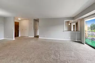 1101 S Hunt Club Dr, Mount Prospect, IL 60056 - Photo 13