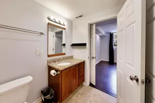 1340 W Greenleaf Ave, Chicago, IL 60626 - Photo 17
