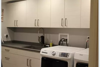 8425 W Castle Island Avenue, Chicago, IL 60656 - Photo 15