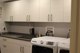 8425 W Castle Island Ave, Chicago, IL 60656 - Photo 15