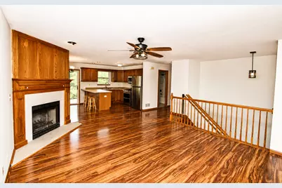 515 S Sheridan Road, Lakemoor, IL 60051 - Photo 13