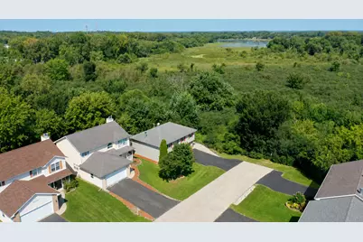 515 S Sheridan Road, Lakemoor, IL 60051 - Photo 3