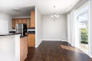2521 Evergreen Cir, McHenry, IL 60050 - Photo 7