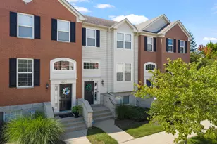 274 Comstock Dr, Elgin, IL 60124 - Photo 1