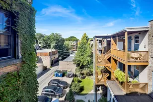 1225 W Granville Ave, Chicago, IL 60660 - Photo 11