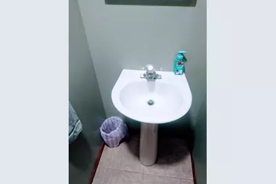 221 E Scott Street, Seneca, IL 61360 - Photo 5