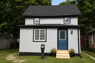 808 Jackson Ave, Dixon, IL 61021 - Photo 1