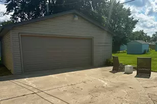 2412 Westline Dr, Joliet, IL 60431 - Photo 29