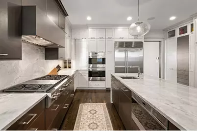 652 W Sheridan Road, Chicago, IL 60613 - Photo 15