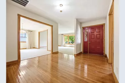 2122 Sherborn Lane, Schaumburg, IL 60193 - Photo 5
