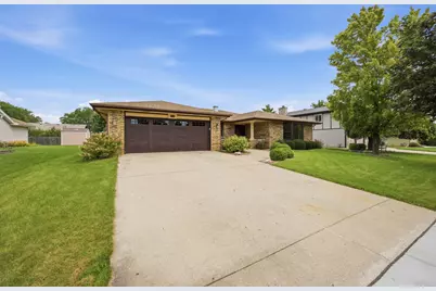 2122 Sherborn Lane, Schaumburg, IL 60193 - Photo 3