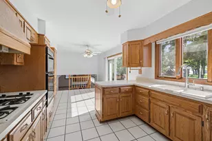 13426 S Forest Ln, Lockport, IL 60441 - Photo 7