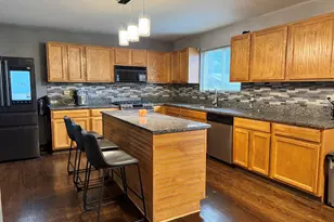 16445 Siegel Dr, Crest Hill, IL 60403 - Photo 5