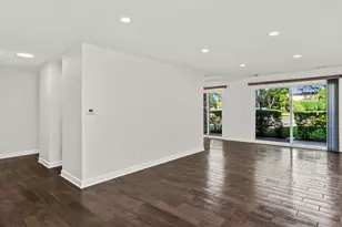725 W Huntington Commons Rd, Mount Prospect, IL 60056 - Photo 5