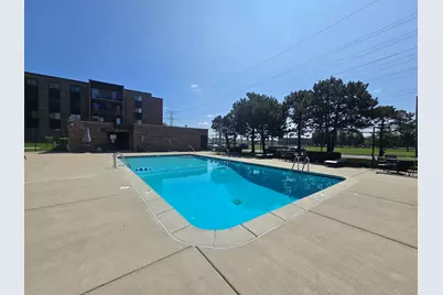 725 W Huntington Commons Road #104, Mount Prospect, IL 60056 - Photo 29