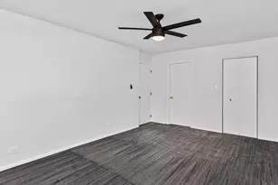 725 W Huntington Commons Rd, Mount Prospect, IL 60056 - Photo 17
