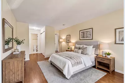 2100 Valencia Drive #215B, Northbrook, IL 60062 - Photo 7