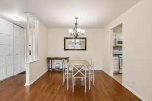 2100 Valencia Dr, Northbrook, IL 60062 - Photo 5