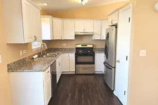 2315 N Meadows Ln, Round Lake Beach, IL 60073 - Photo 7