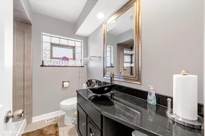 6023 N Emerson Street, Rosemont, IL 60018 - Photo 17