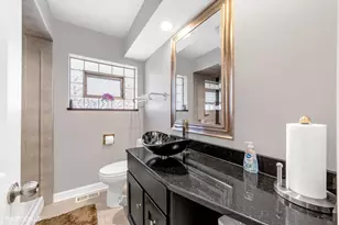 6023 N Emerson St, Rosemont, IL 60018 - Photo 17