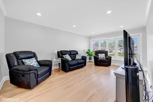 6023 N Emerson St, Rosemont, IL 60018 - Photo 5