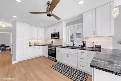 6023 N Emerson Street, Rosemont, IL 60018 - Photo 9