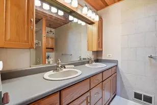 10405 W Ford Ave, Beach Park, IL 60099 - Photo 17