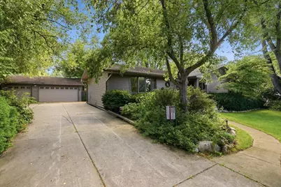 10405 W Ford Avenue, Beach Park, IL 60099 - Photo 1