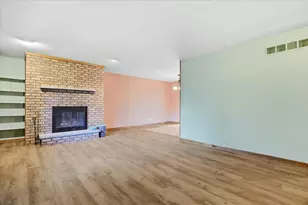 10405 W Ford Ave, Beach Park, IL 60099 - Photo 5