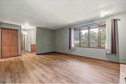 10405 W Ford Avenue, Beach Park, IL 60099 - Photo 7