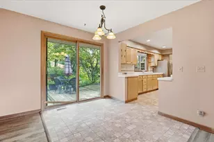 10405 W Ford Ave, Beach Park, IL 60099 - Photo 9