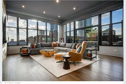 333 W Hubbard Street #701, Chicago, IL 60654 - Photo 3