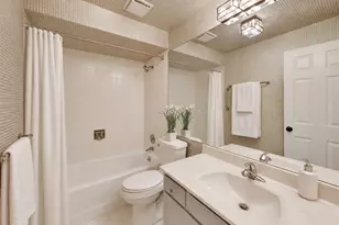 1220 Rudolph Rd, Northbrook, IL 60062 - Photo 15