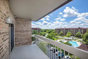 1220 Rudolph Rd, Northbrook, IL 60062 - Photo 23
