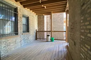 856 W Montrose Ave, Chicago, IL 60613 - Photo 13